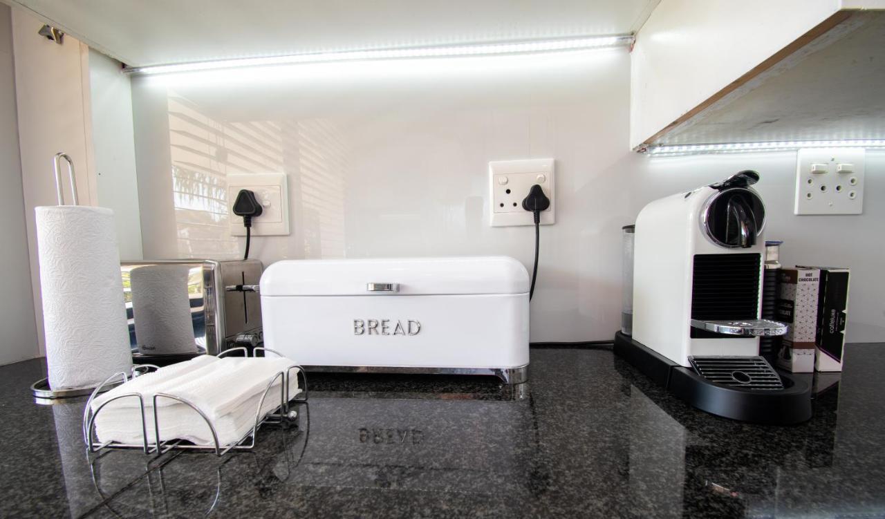 307 Bermudas - By Stay In Umhlanga Rocks Buitenkant foto