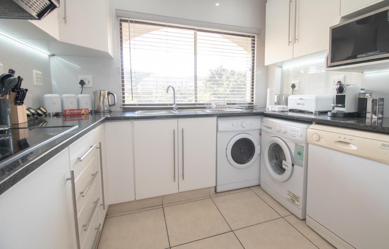 307 Bermudas - By Stay In Umhlanga Rocks Buitenkant foto